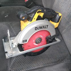 20 VOLT DEWALT CIRCULAR SAW