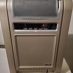 LASKO CERAMIC ELEMENT ELECTRIC CORDED HEATER THERMOSTAT CONTROLED,2&4 HRS TIMER WORKS GREAT 