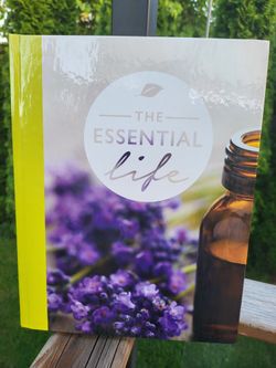 Essential Oil Book
