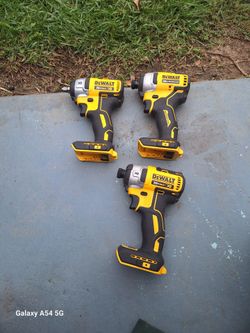 Dewalt 20vmaxno vattery new
