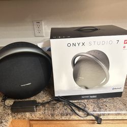 ONXY Bluetooth Speaker 