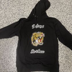 gucci sweatshirt size medium