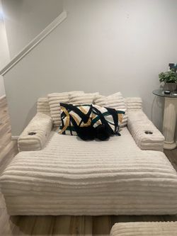 OVERSIZED lounge chaise