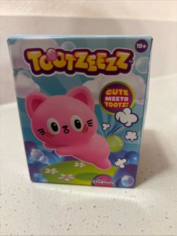 Viral tootzeezz fart 💨 squish (keychain)