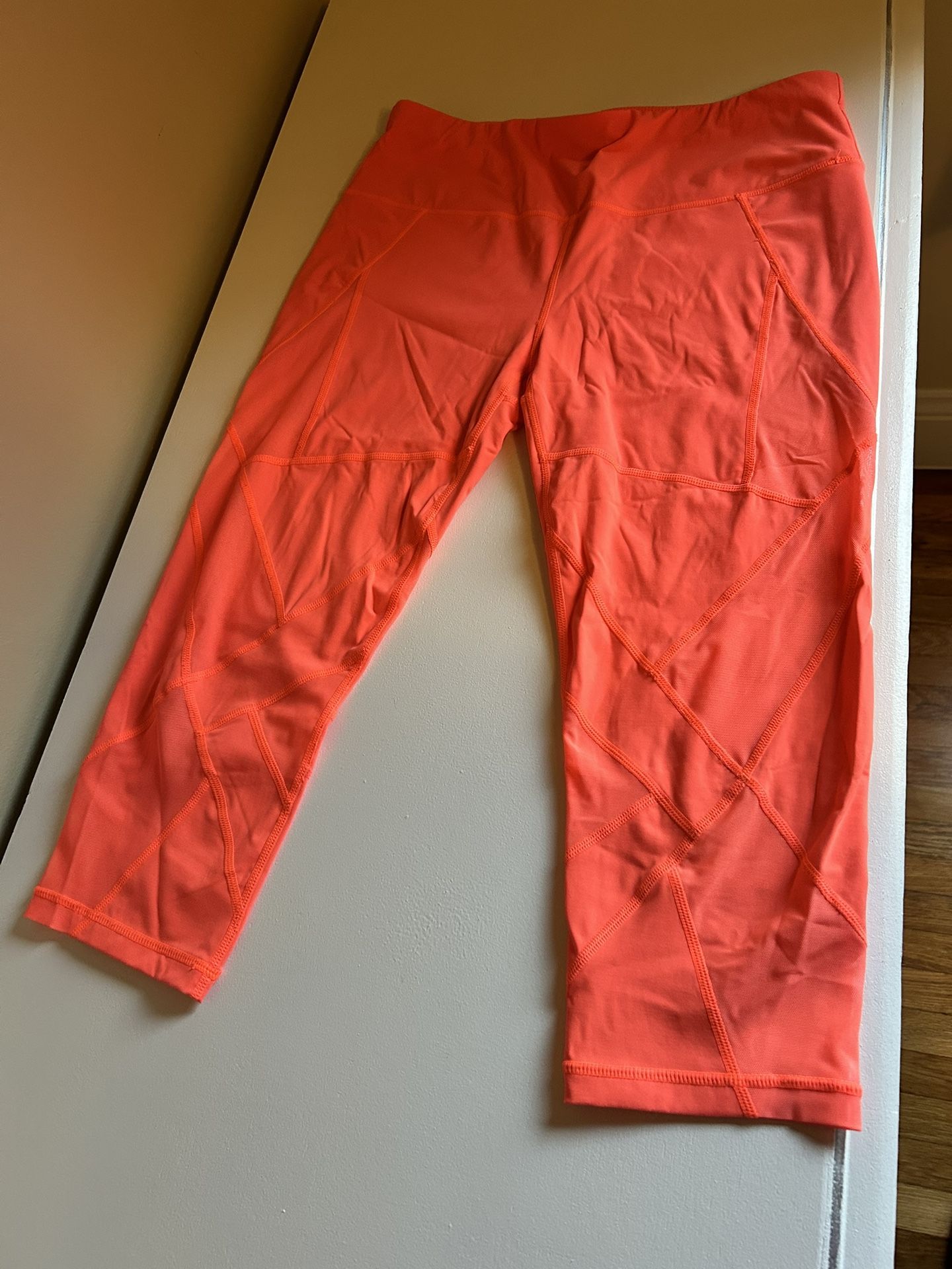 Sweaty Betty power leggings, capri style