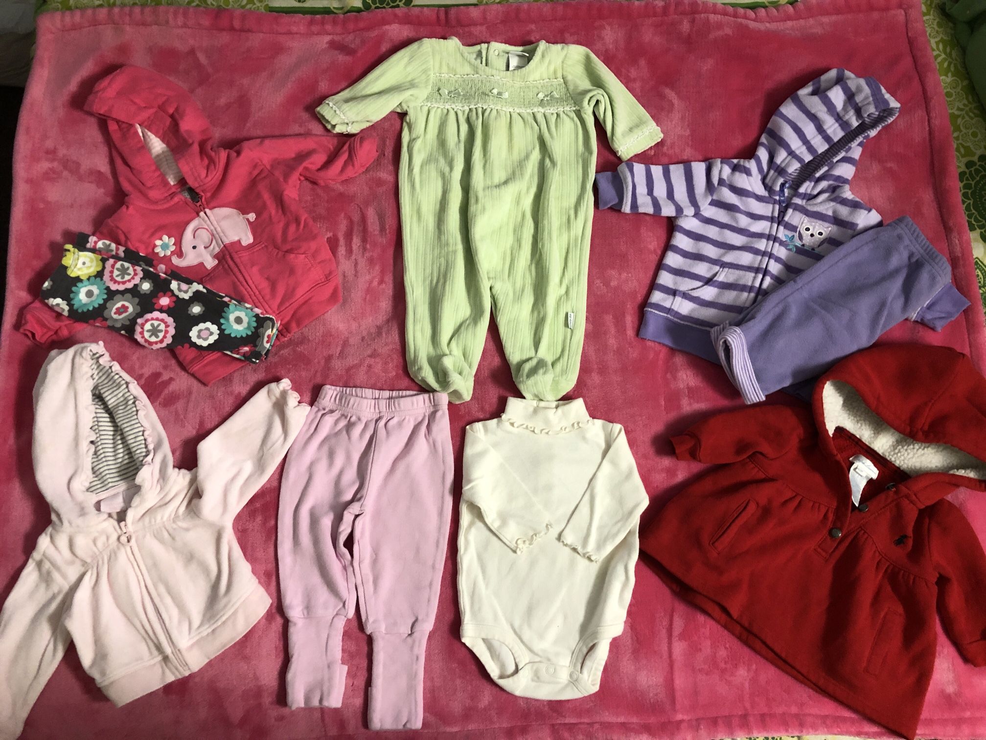 1 Lot of Girls Fall/Winter Baby Clothes Sizes 3 Mo, 3-6 Mo , & 6 Mo. Some Brand Names.