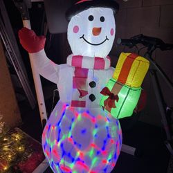 Outdoor Christmas Inflatable Decorations With Lights 