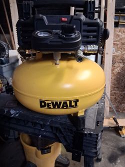 DeWalt Pancake Air Compressor & 18 gauge pneumatic nail gun w/hose