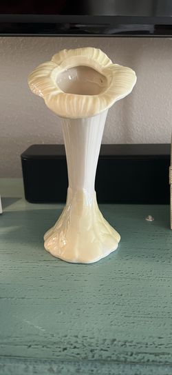 Vintage Belleek porcelain flower shaped bud vase.