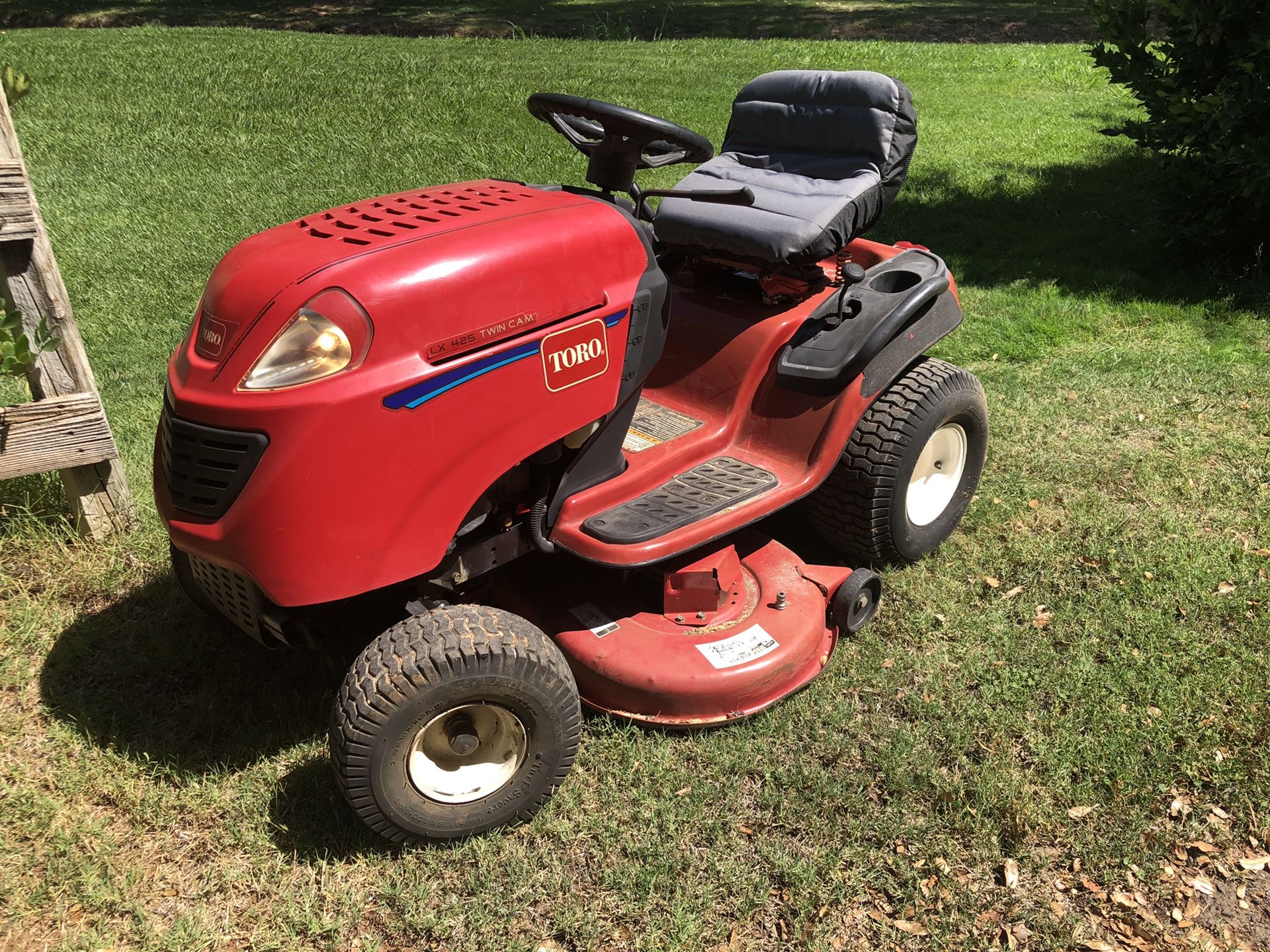 Toro lx425 twin cam 42 inch deck riding lawn mower for Sale in Shingle