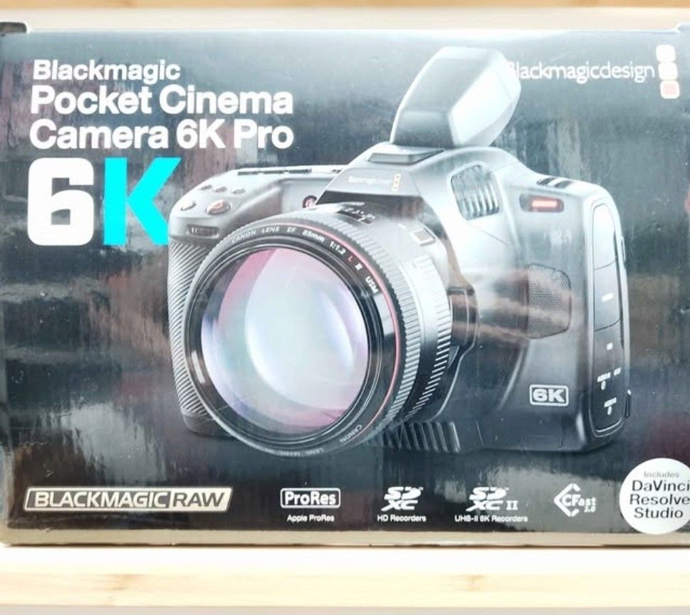 Blackmagic Design Pocket Cinema Camera 6K Pro (Canon EF), comes with battery charger and strap