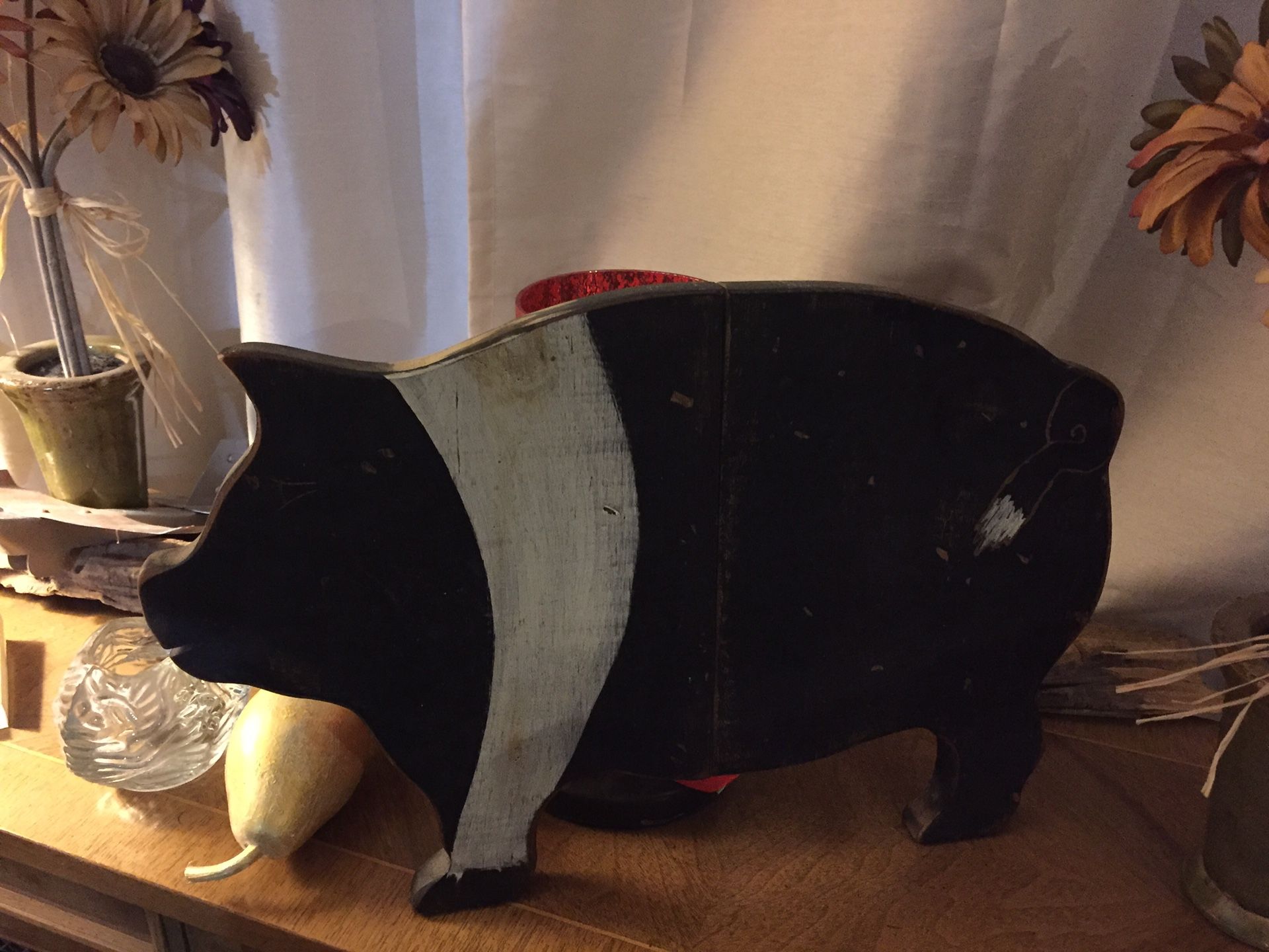 Vintage Folk Art Painted Wood Pig Nancy Koester Beaman Iowa Beaver Creek Farm House Country Kitchen Decor