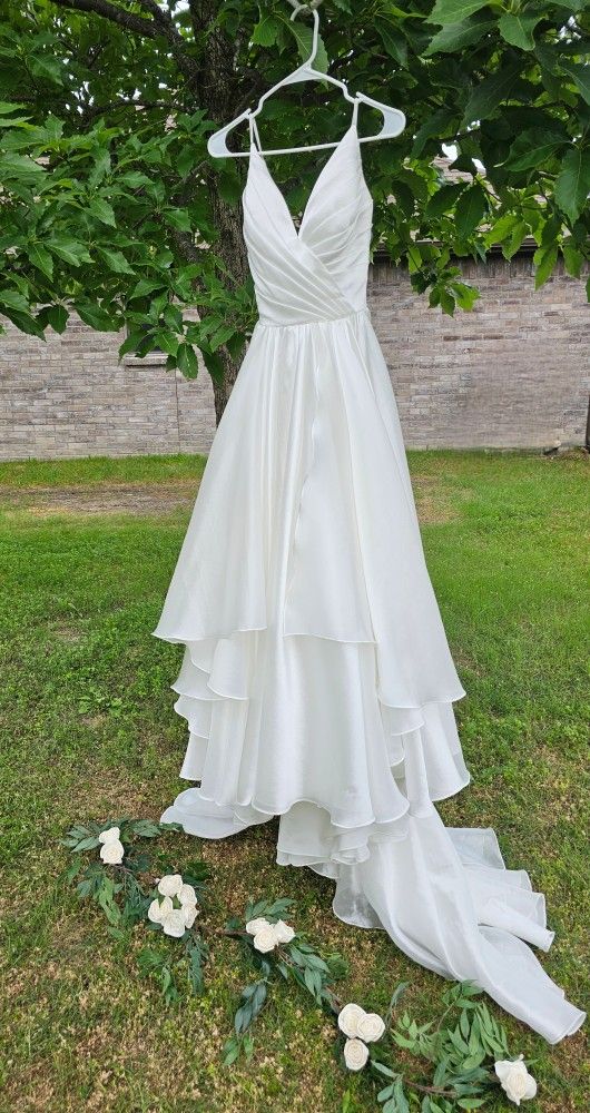 A-Line with V-Neck Sleeveless Sweep/Brush Train Ivory Wedding Dress