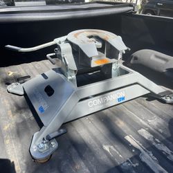 B&W Trailer Hitch 25k Companion OEM Fifth Wheel Hitch OEM Puck System RVK 3600