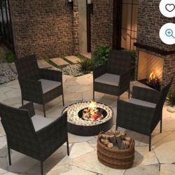 Set 4 Patio Chairs