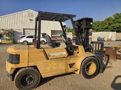 Caterpillar 8000lb Forklift
