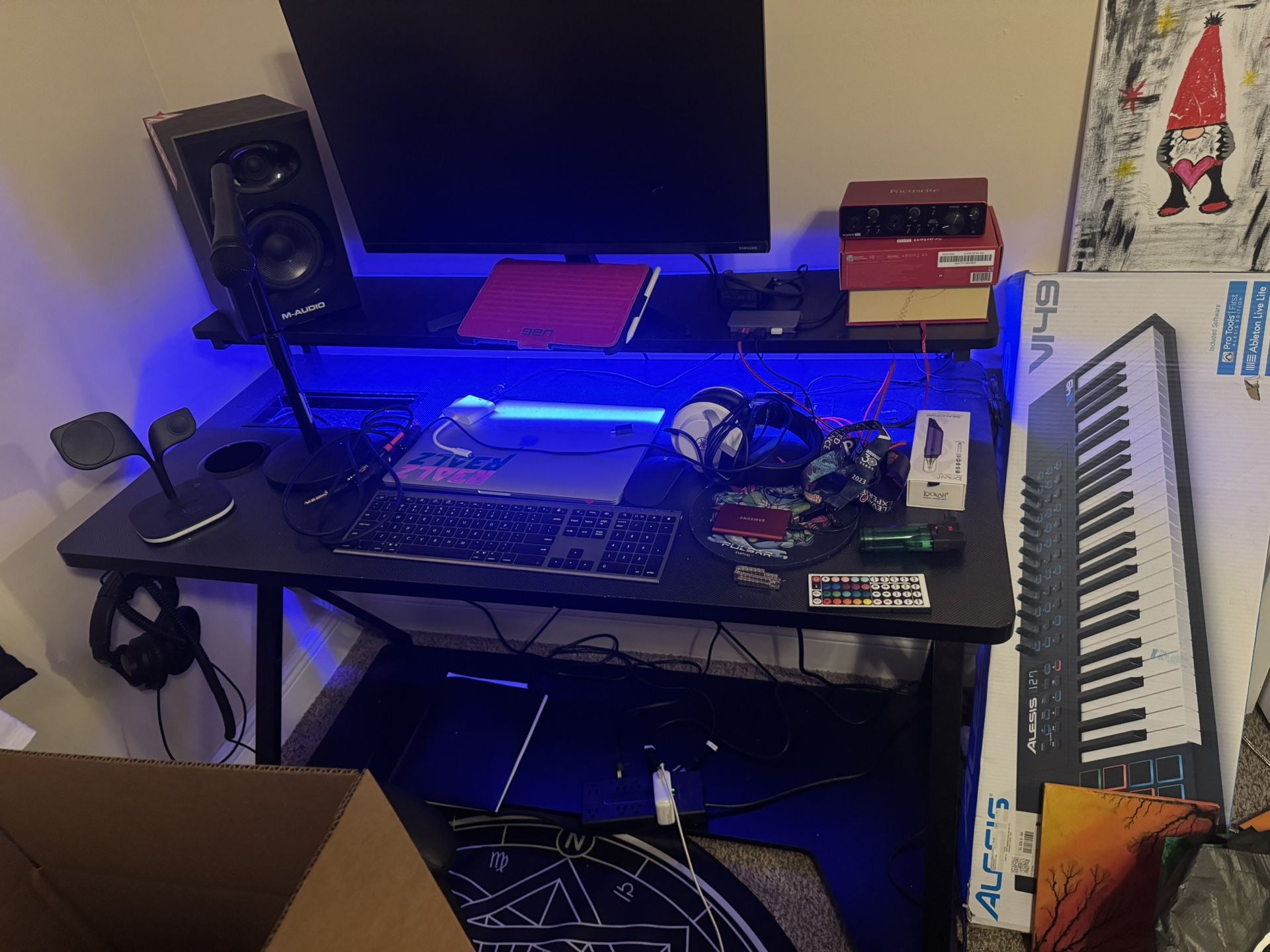 Computer/studio Desk
