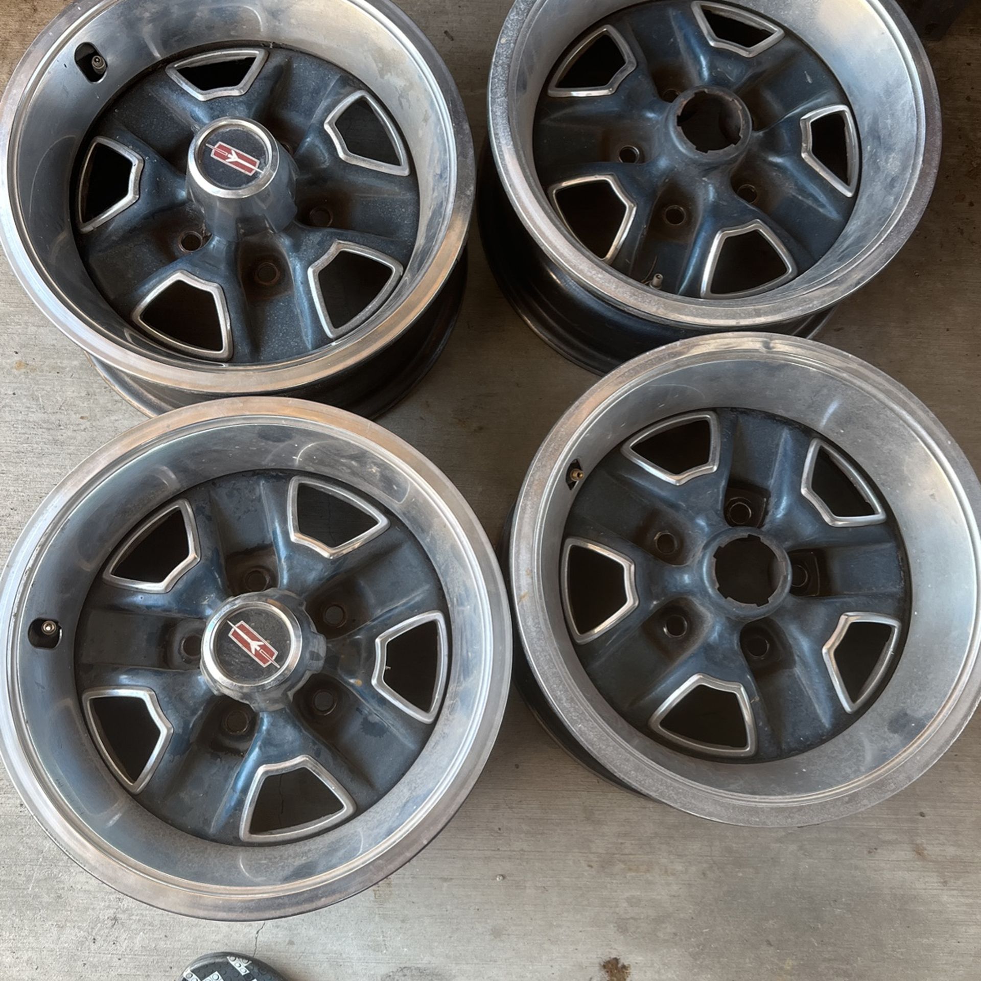 14” Oldsmobile Cutlass Supreme Wheels  