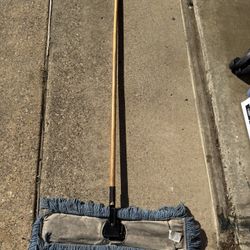 Rubbermaid 24” Blended Dust Mop