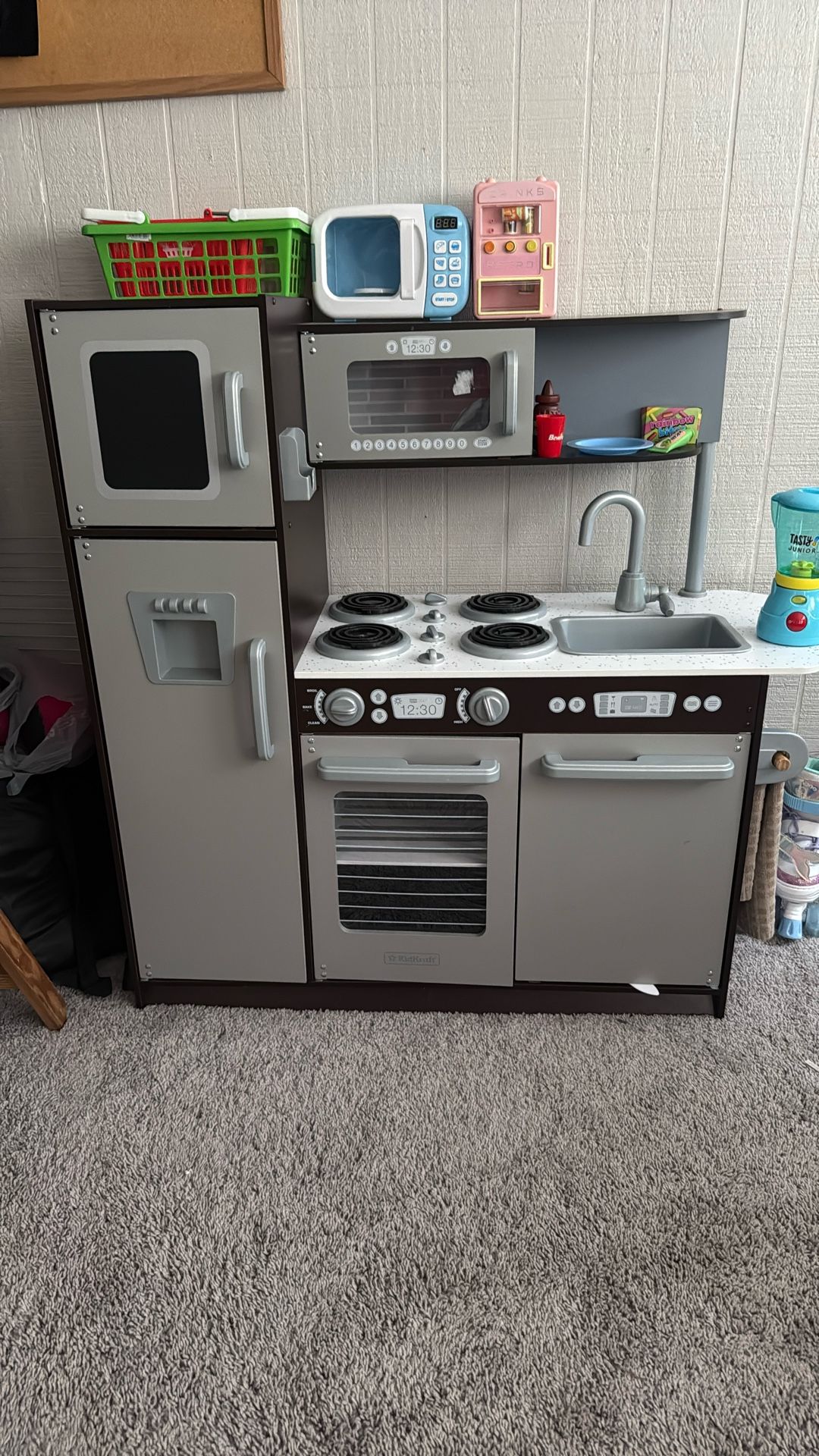 Toy Kitchen
