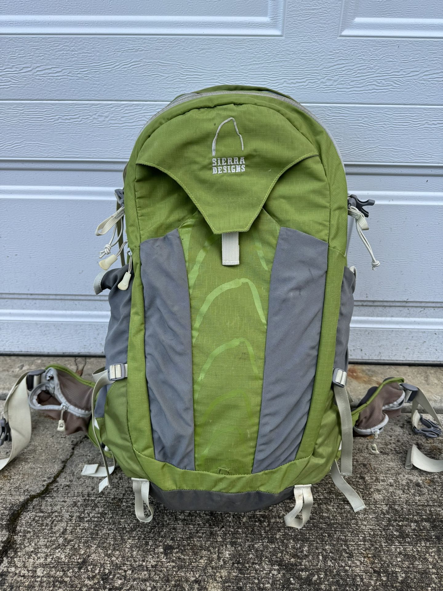 Sierra Designs Herald 30L Hiking Backpack