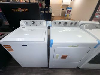 Maytag Top-Load Washer & Front-Load Gas Dryer (Set)