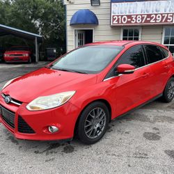 2012 FORD FOCUS HATCHBACK SEL