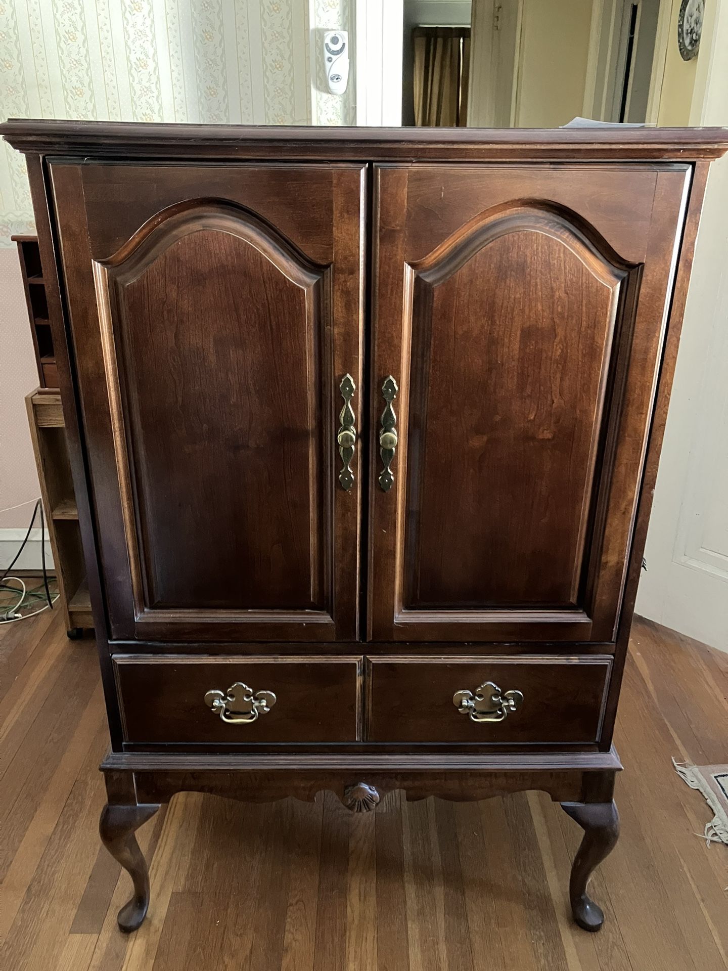 TV Armoire