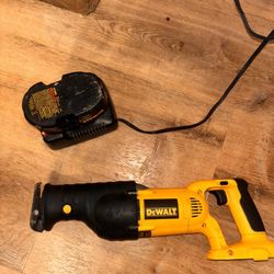 dewalt saw