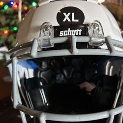 Schutt F7 LX1 