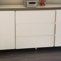 Beautiful White Entryway/Console Table - Excellent Condition