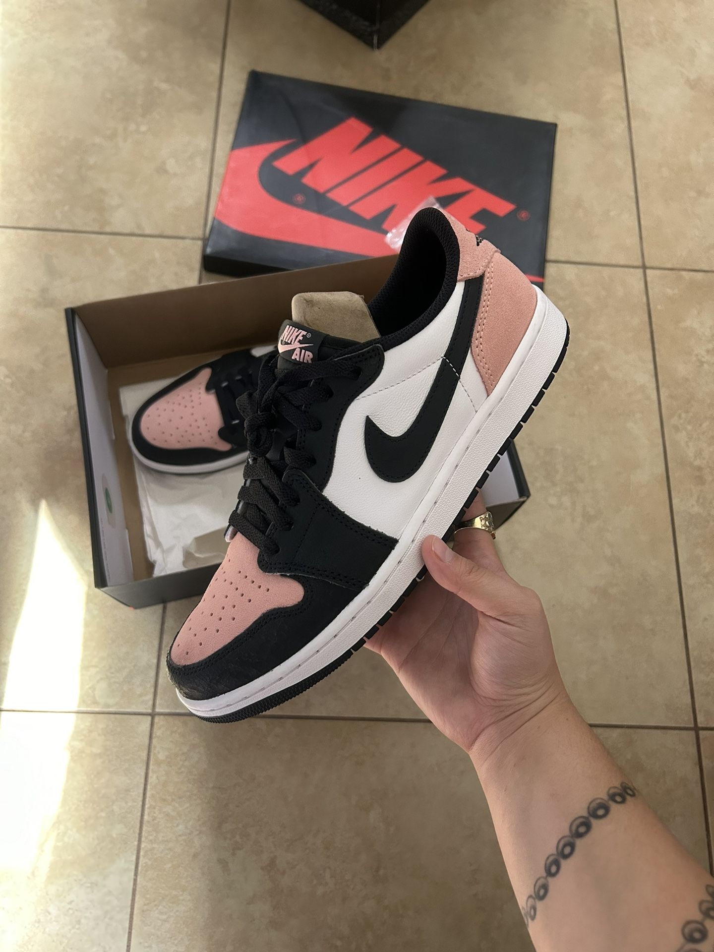 Jordan 1 OG Low Bleached Coral