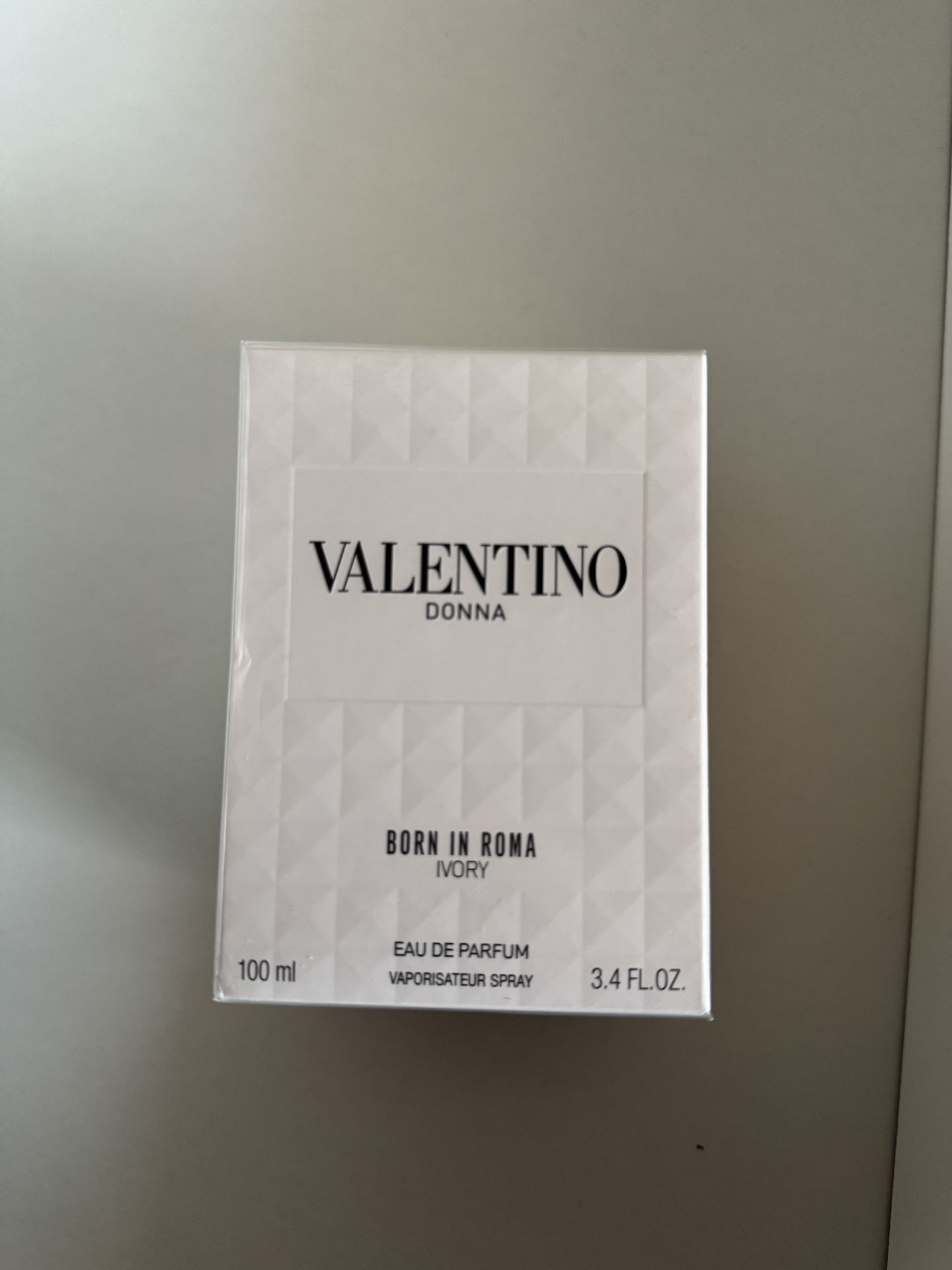 Valentino Donna Ivory