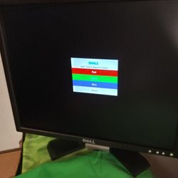 Dell 19" Inch Flat Monitor (Dorm Size)