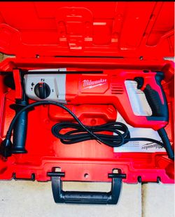 Milwaukee 5262-21 1 in. SDS D-Handle Rotary Hammer NEW !!!!