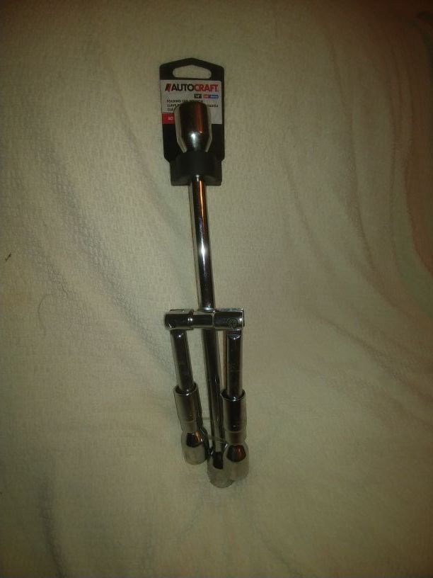 UNIVERSAL COLLAPSIBLE LUG WRENCH