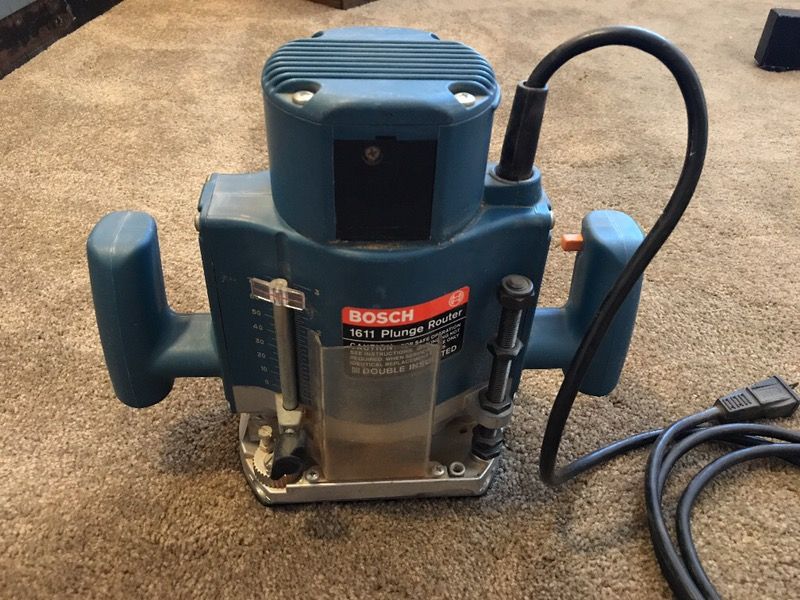 Heavy duty Bosch 1611 plunge router, 22,000 RPM, 14 A, 115 V, 1/2"