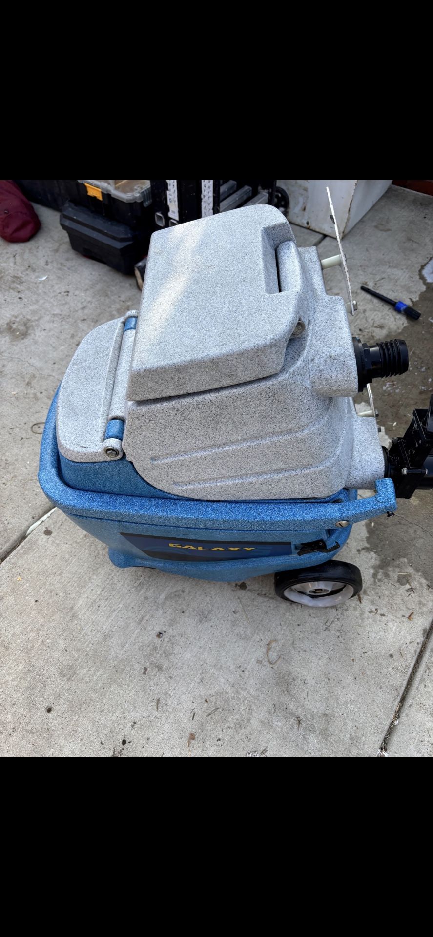 Galaxy™ 5 Portable Carpet Extractor