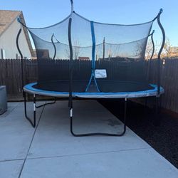 Trampoline 