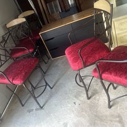5 Swivel Counter Top Stools 