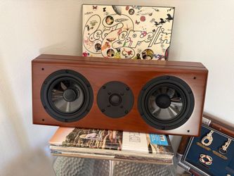 Vienna Acoustics Waltz Grand Speakers - 2 available