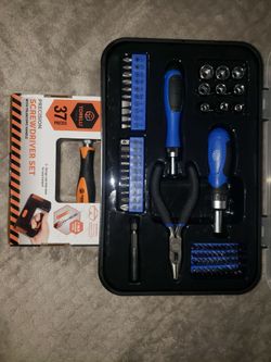2pc tool Set , new , asking 20 bucks for both