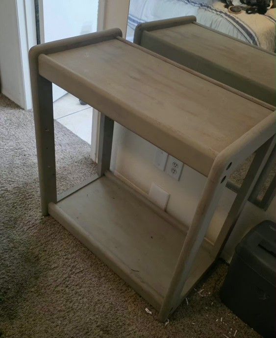 Sturdy Kitchen End Table/Bar Furniture Piece