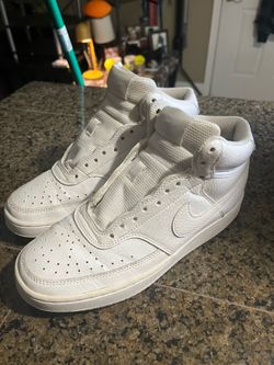 Great deal Like New Ladies size 71/2 Nike shoes