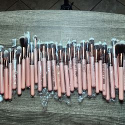 35 Assorted Luxie Beauty Makeup Brushes