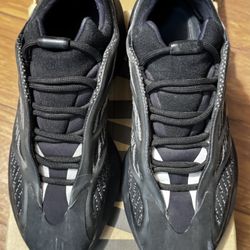 Adidas Yeezy Sneakers – Black  9.5