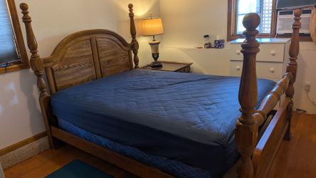 Wooden 4 Post Bed- Queen Size with mattress and box spring