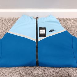Nike Tech Sweater Size MEDIUM 