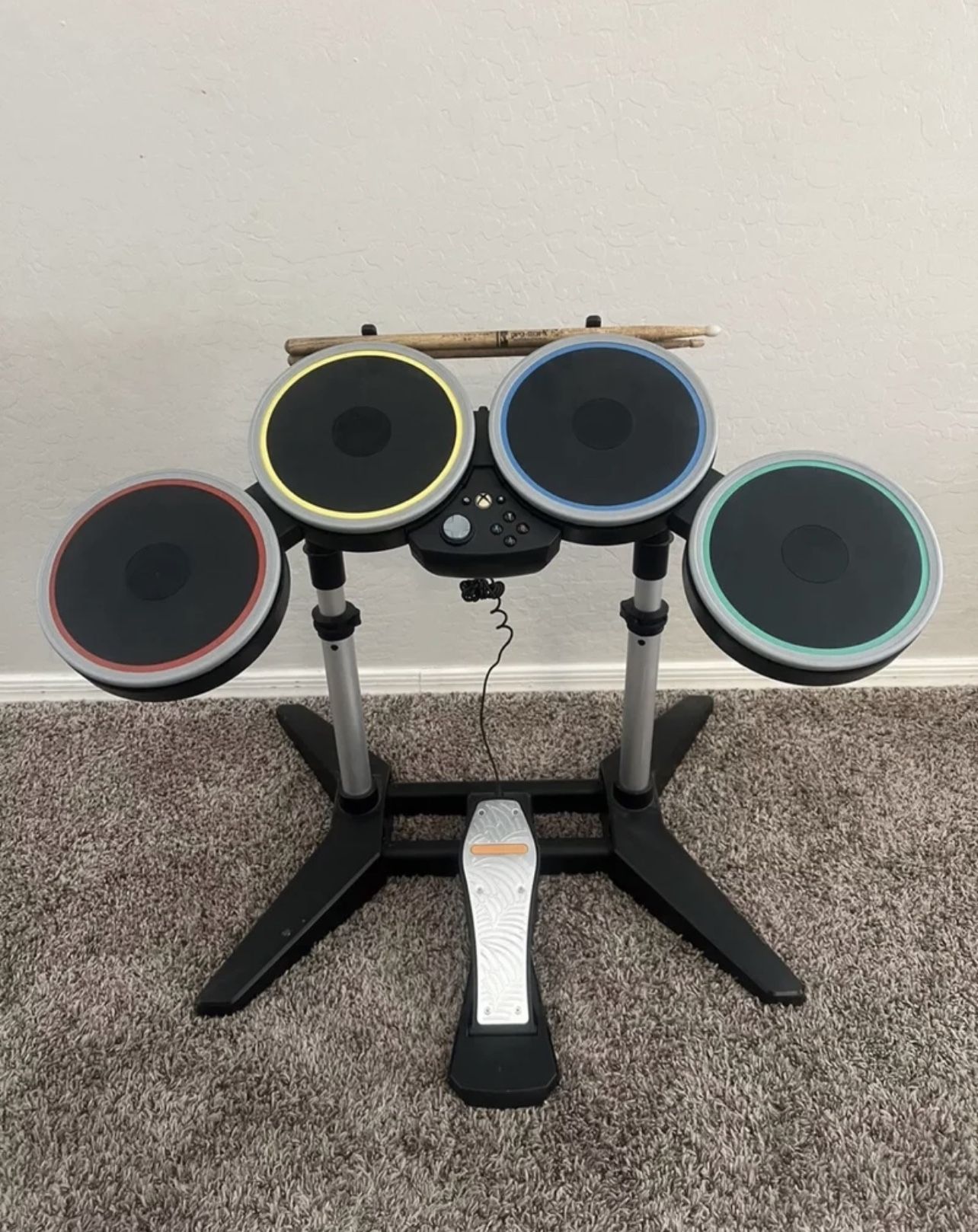 Rockband 4 Xbox One Wireless Drum Kit Harmonix 91162 w/ Base and Kick Pedal