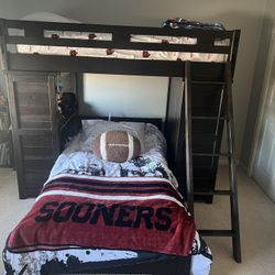 Wood Bunk Beds & Dresser/ Mirror